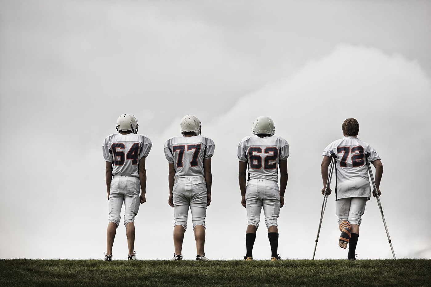 Spielzug im American Football unter Gegnerdruck